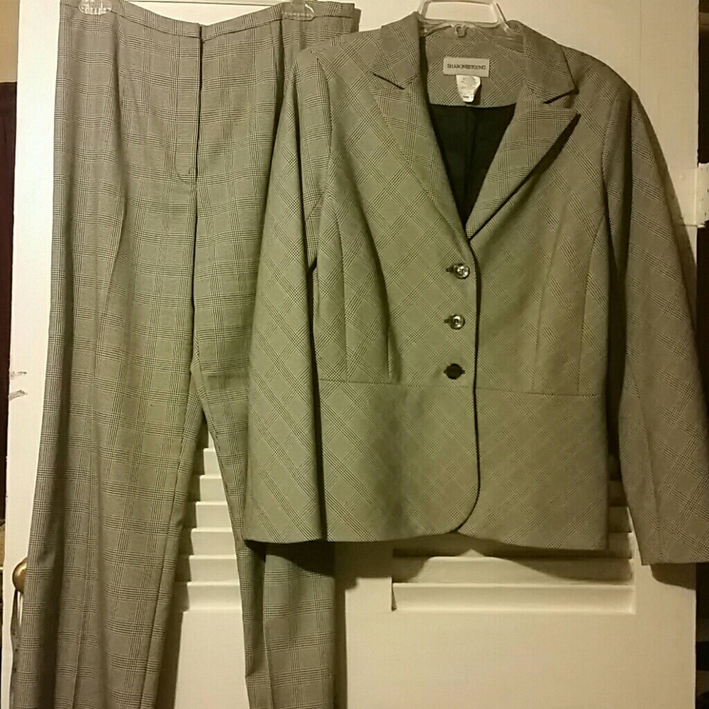 Sharon Young Jacket Pant Suit